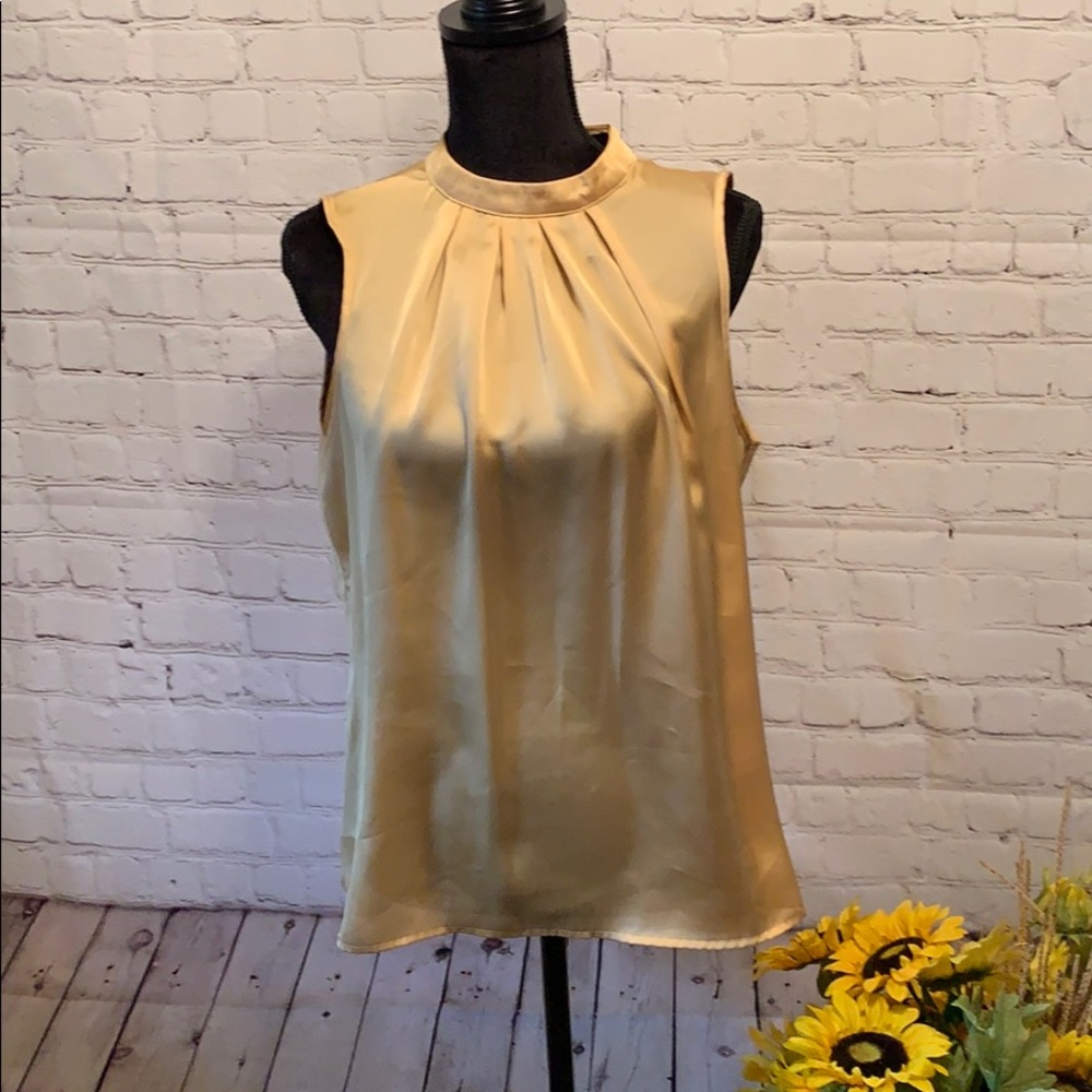 Women’s shirt